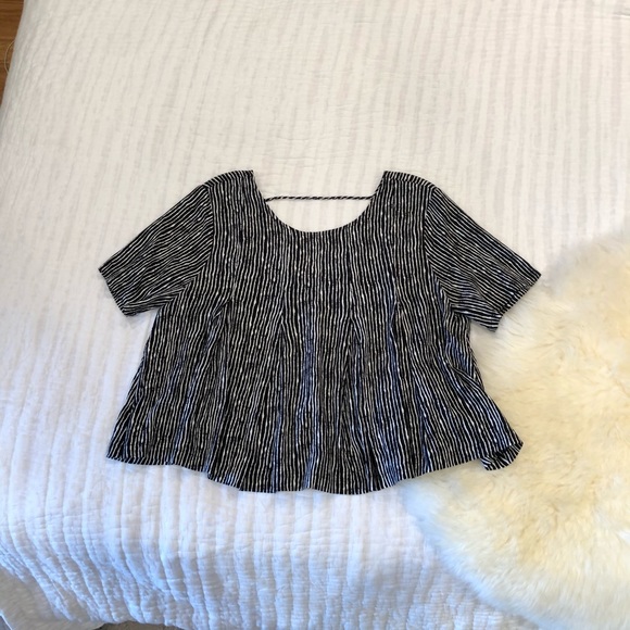 *SOLD* 
Tribal stripe pleated top - Picture 4 of 5